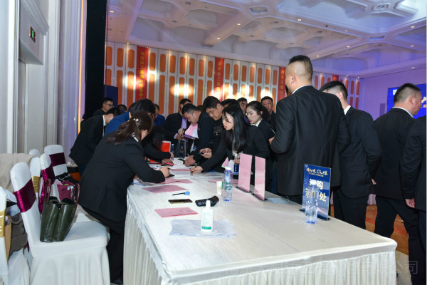 徐工旋挖钻机春季订货会3月告捷.jpg