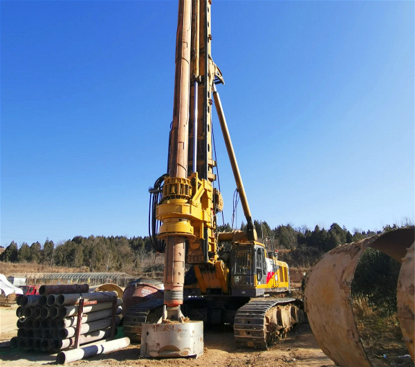 XR280D旋挖钻机型号在高铁建设施工中的特点.jpg