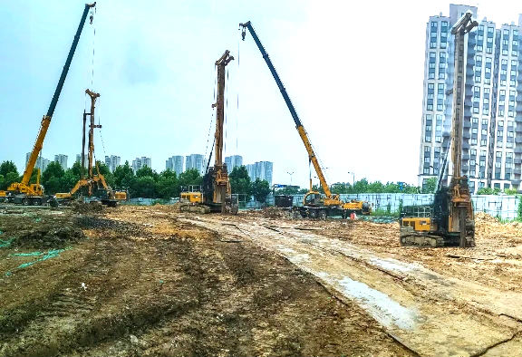 徐工旋挖钻机强基固本，为南京城市焕新.jpg