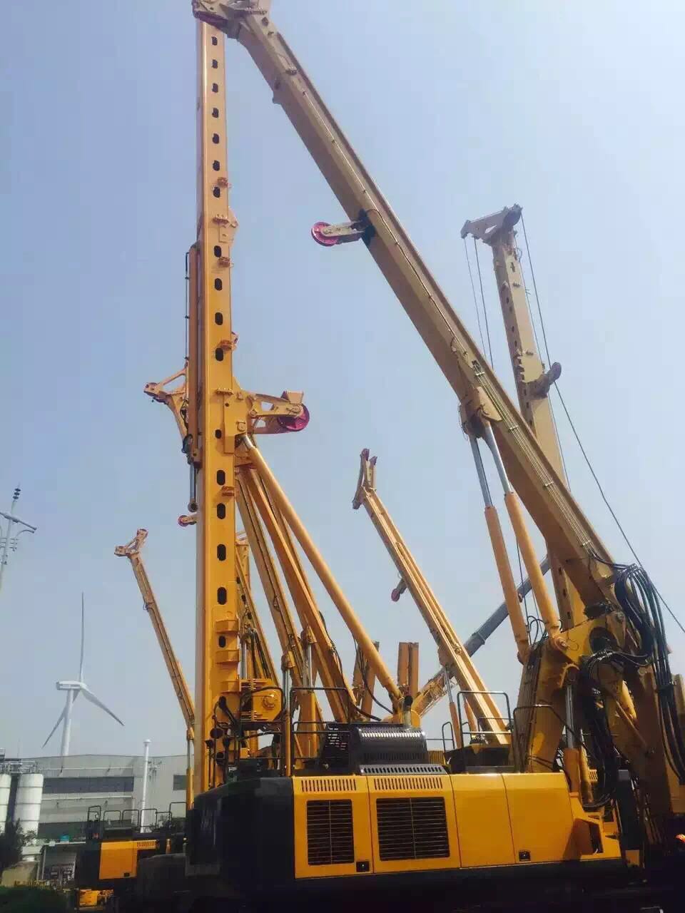 东莞旋挖钻机租赁XR180D施工