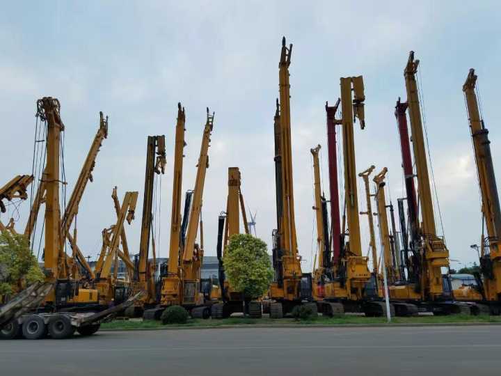 东莞旋挖钻机租赁XR180D施工